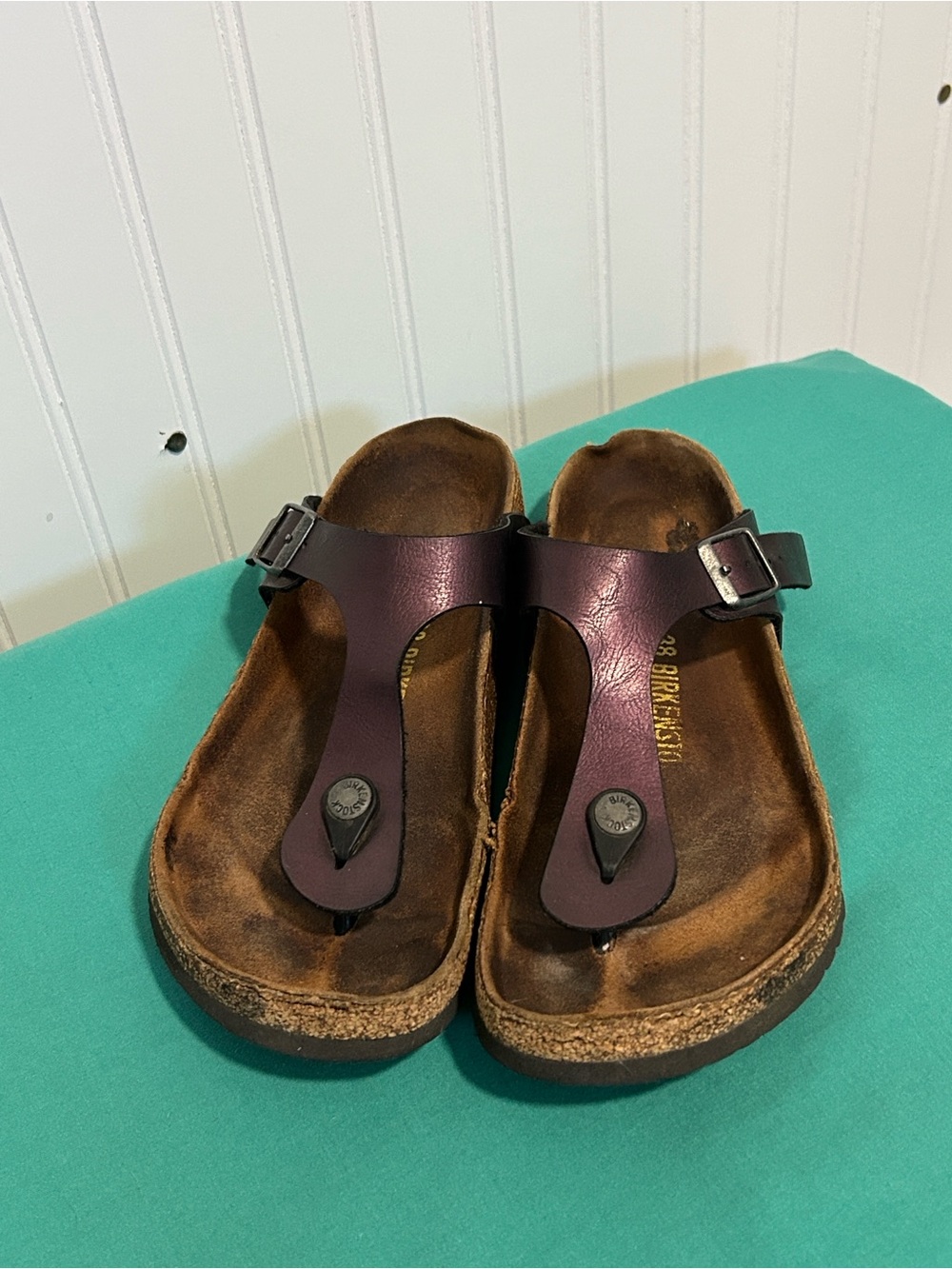 Birkenstock Women's Gizeh Thong Sandals in Deep Plum Sz: 38EU (7/7.5US)